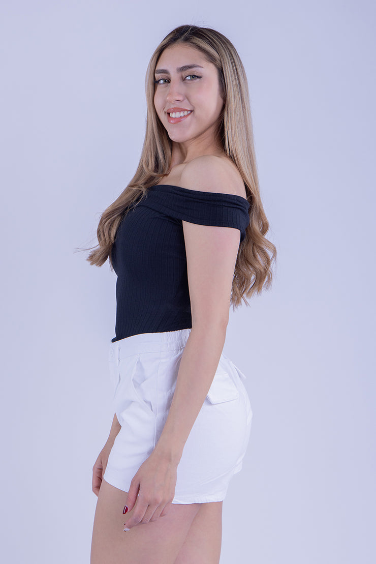 Crop top negro acanalado