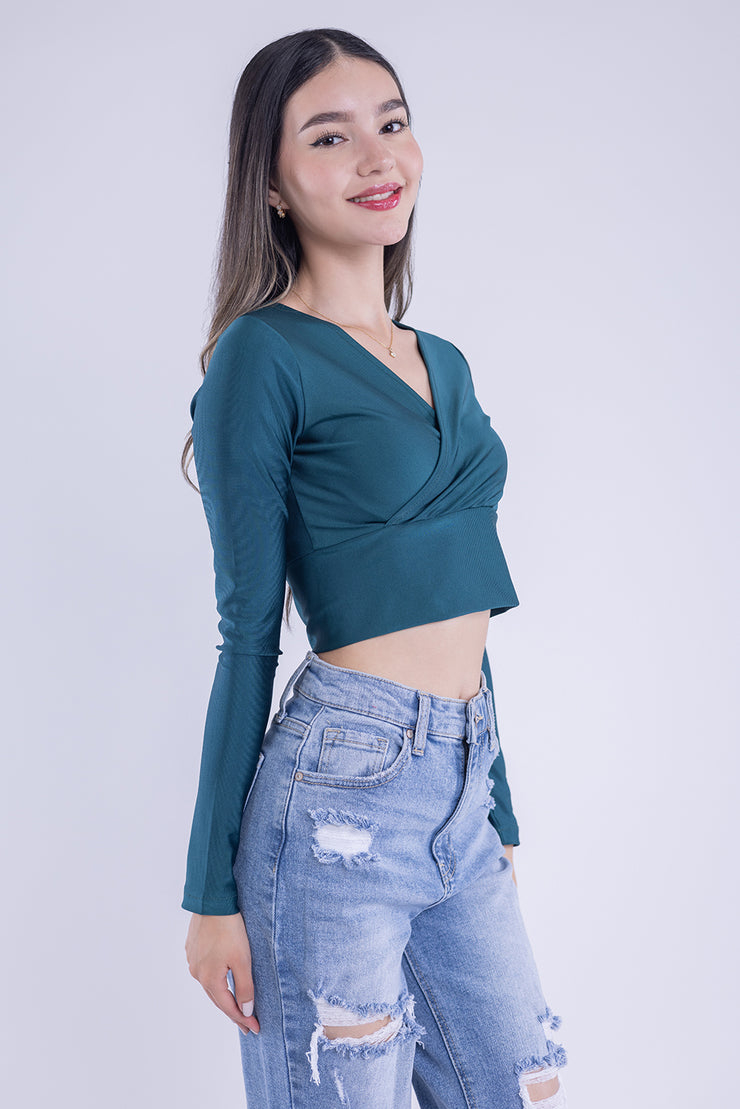 Top satinado con escote en V