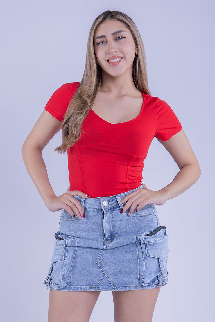 Blusa roja seccionada