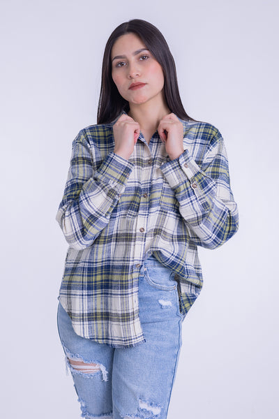 Blusa de cuadros tipo franela