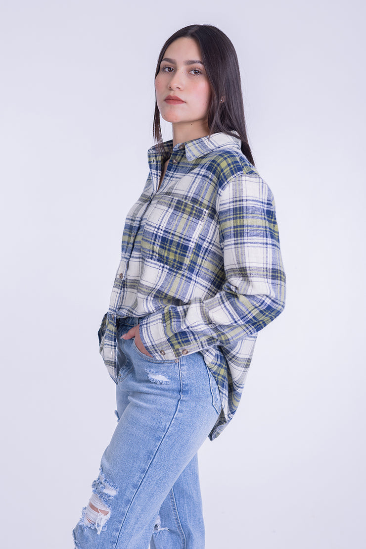 Blusa de cuadros tipo franela