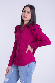 Blusa con manga semiglobo plisada