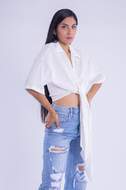Crop top plisado con amarre en cintura