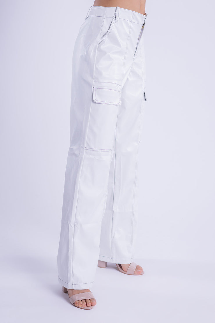 Pantalón con contraste de costuras
