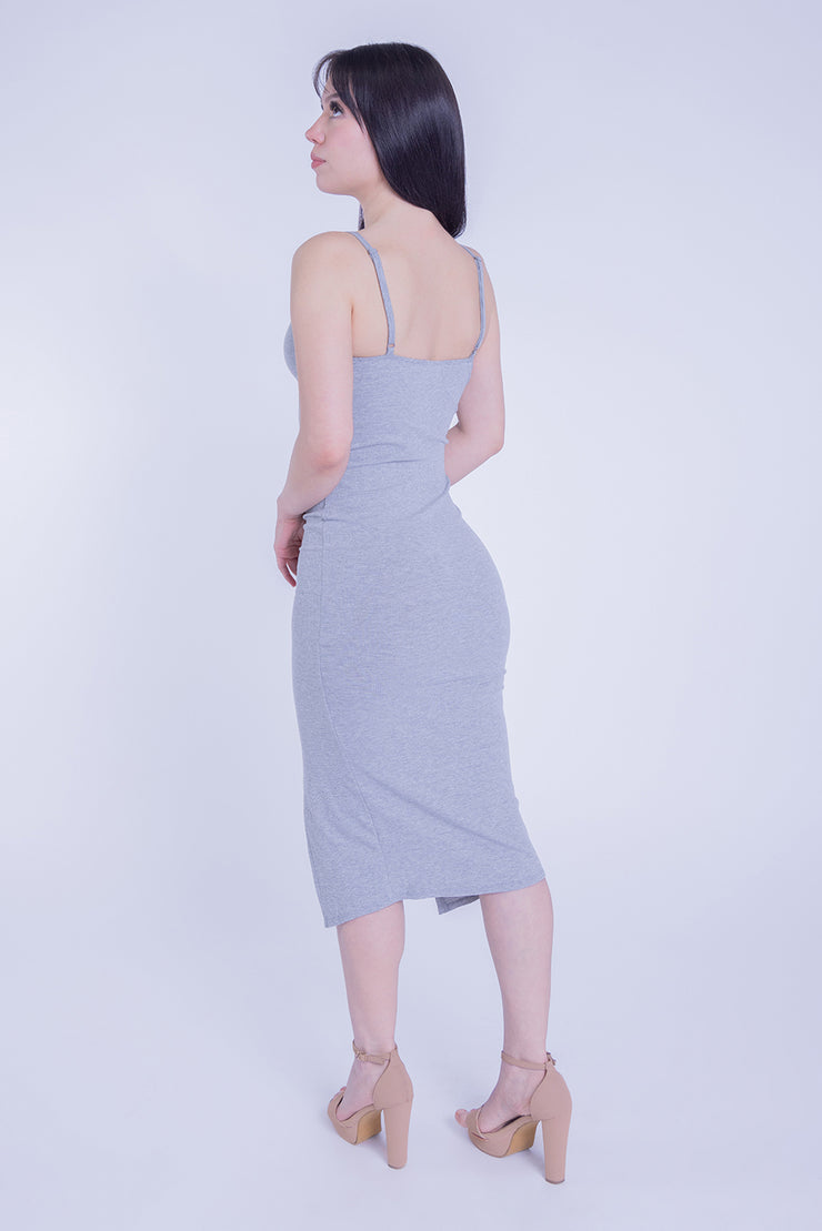 Vestido gris entallado