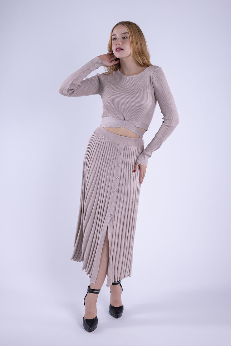 Conjunto beige tipo tela de suéter
