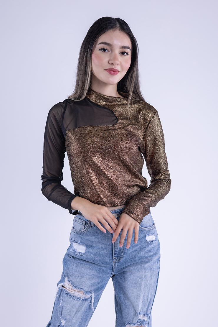 Crop top cafe metalizado con manga desigual