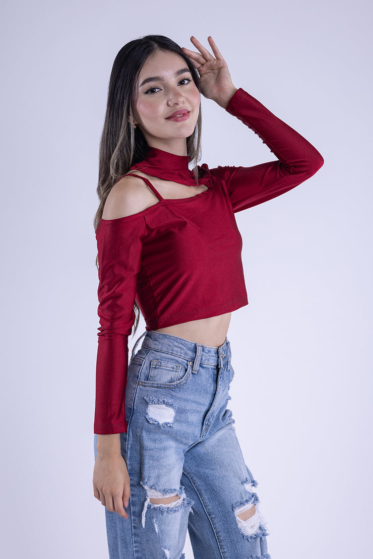 Blusa guinda de un hombro descubierto