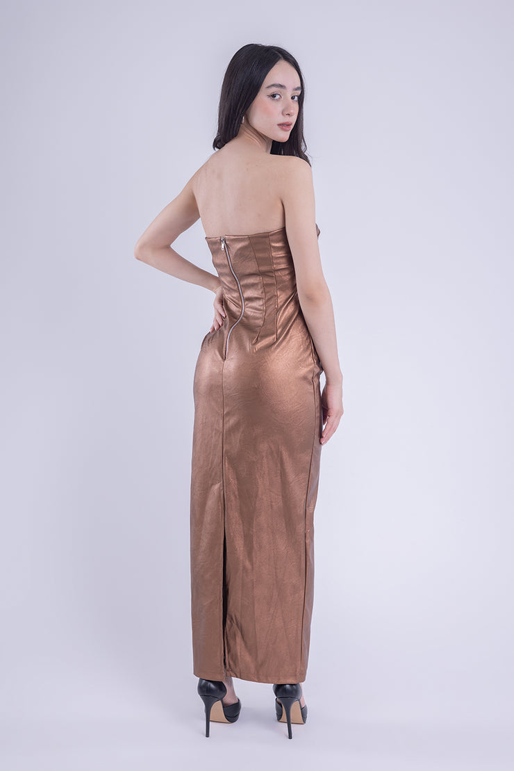 Vestido satinado plástificado