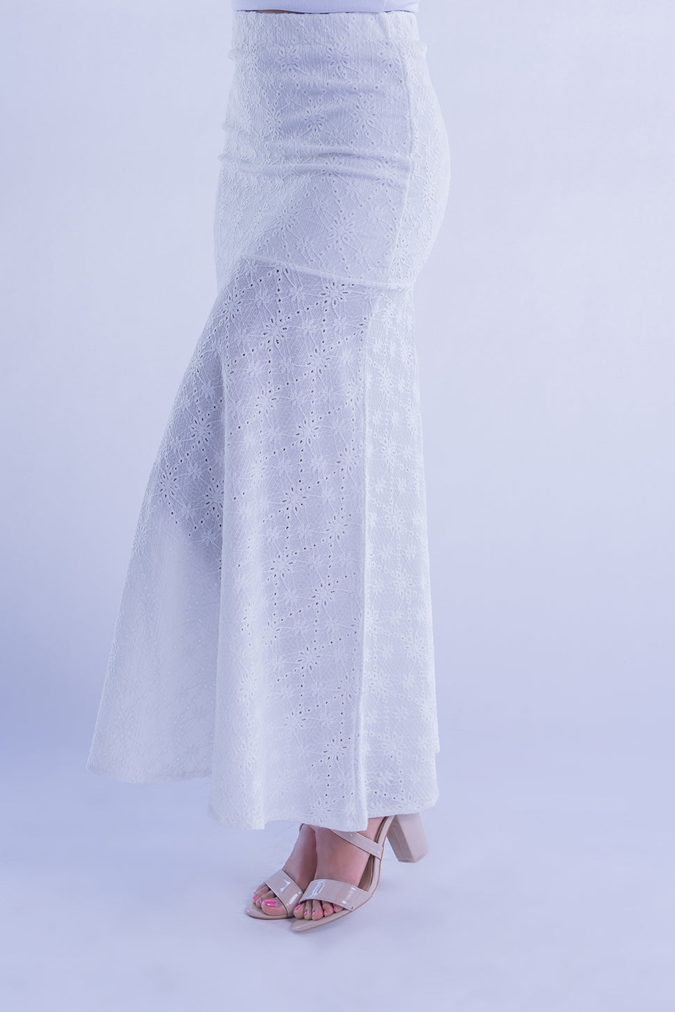 Falda blanca con estampado de encaje