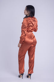 Conjunto satinado de dos piezas