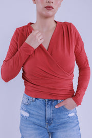 Blusa con escote cruzado en V