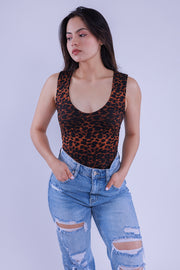 Pantiblusa de leopardo de tirantes