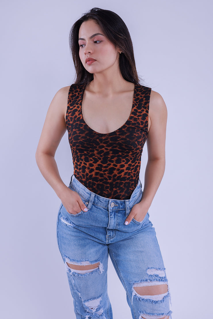 Pantiblusa de leopardo de tirantes