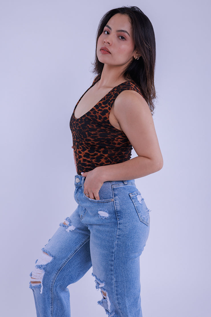 Pantiblusa de leopardo de tirantes