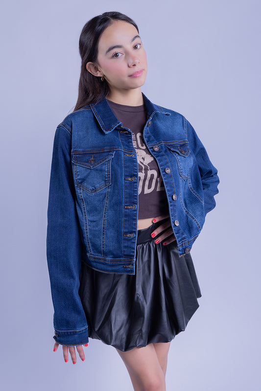 Chamarra de mezclilla abotonada