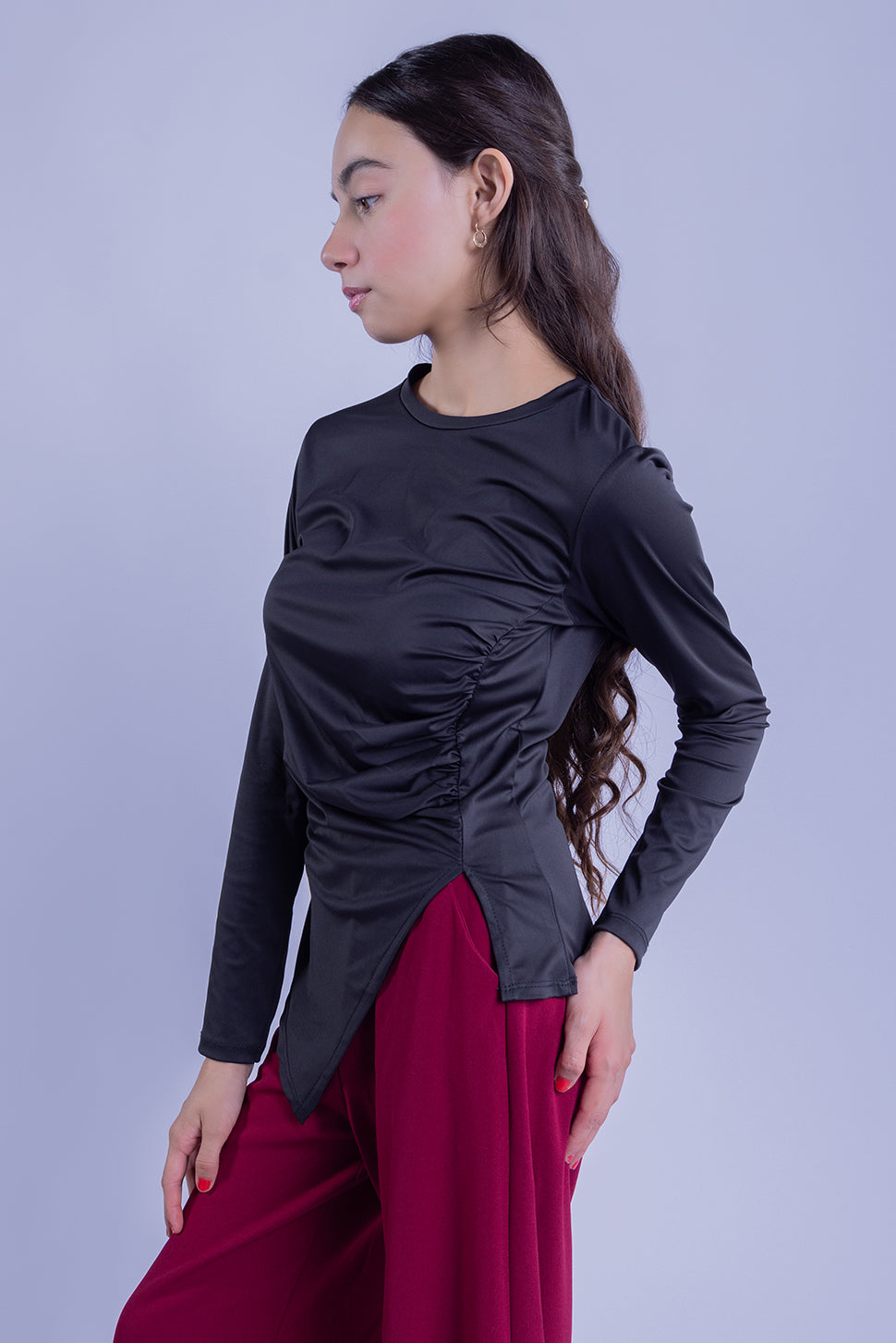 Blusa manga larga con corte desigual