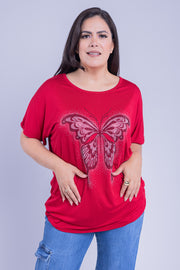 Blusa roja con detalle de mariposa