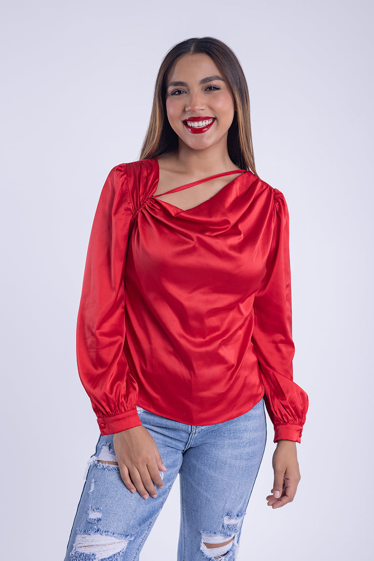 Blusa satinada con amarre lateral en cuello