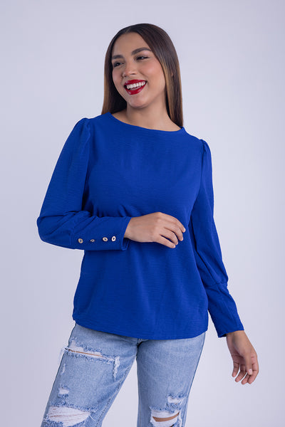 Blusa tipo sueter con aplicaciones en manga