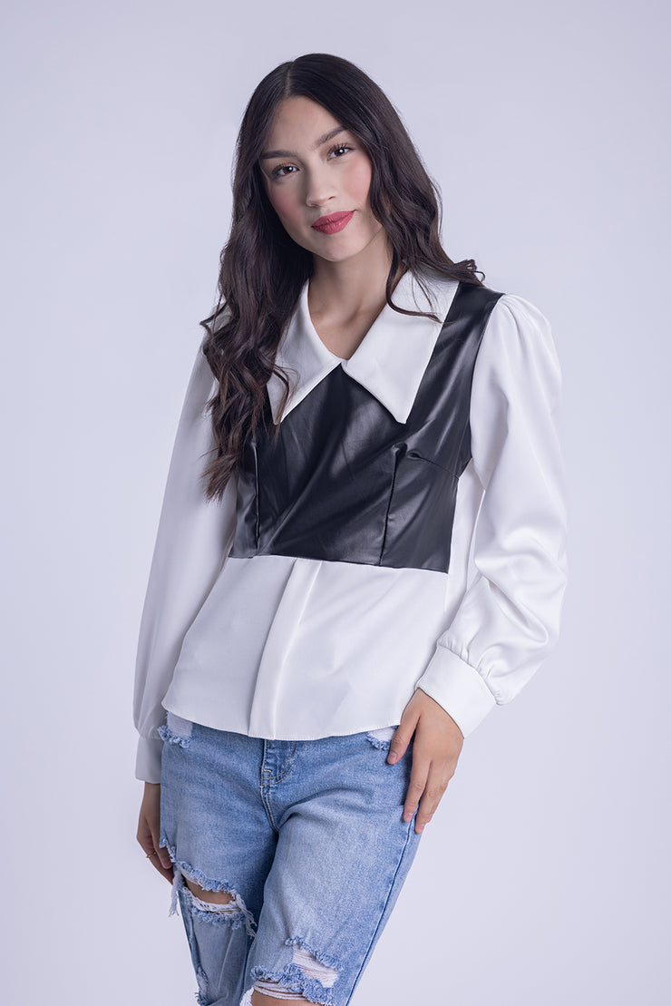 Blusa de vestir con chaleco de vinil