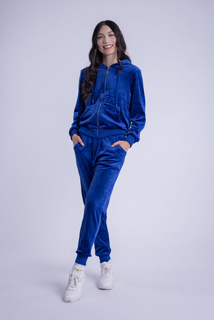 Conjunto de terciopelo tipo deportivo