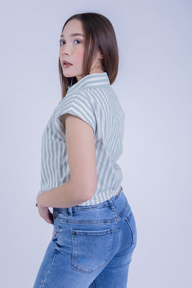 Blusa de rayas abotonada con elasticos