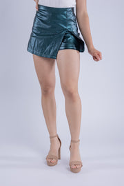 Falda short verde de vinipiel