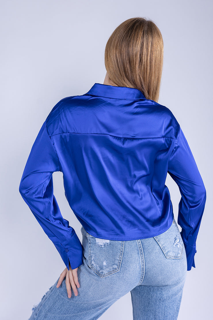 Crop top satinado manga larga