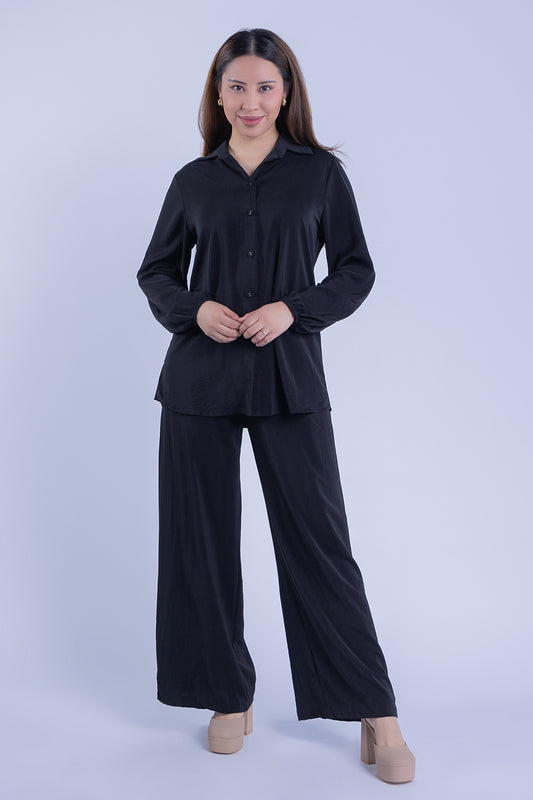 Conjunto abotonado de blusa y pantalón