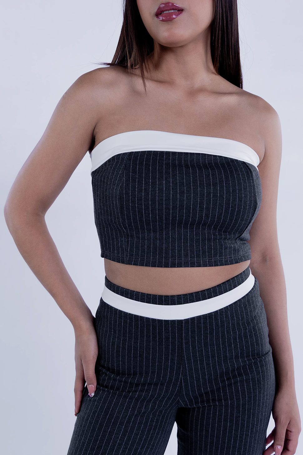 Conjunto de dos piezas negro con contraste de color