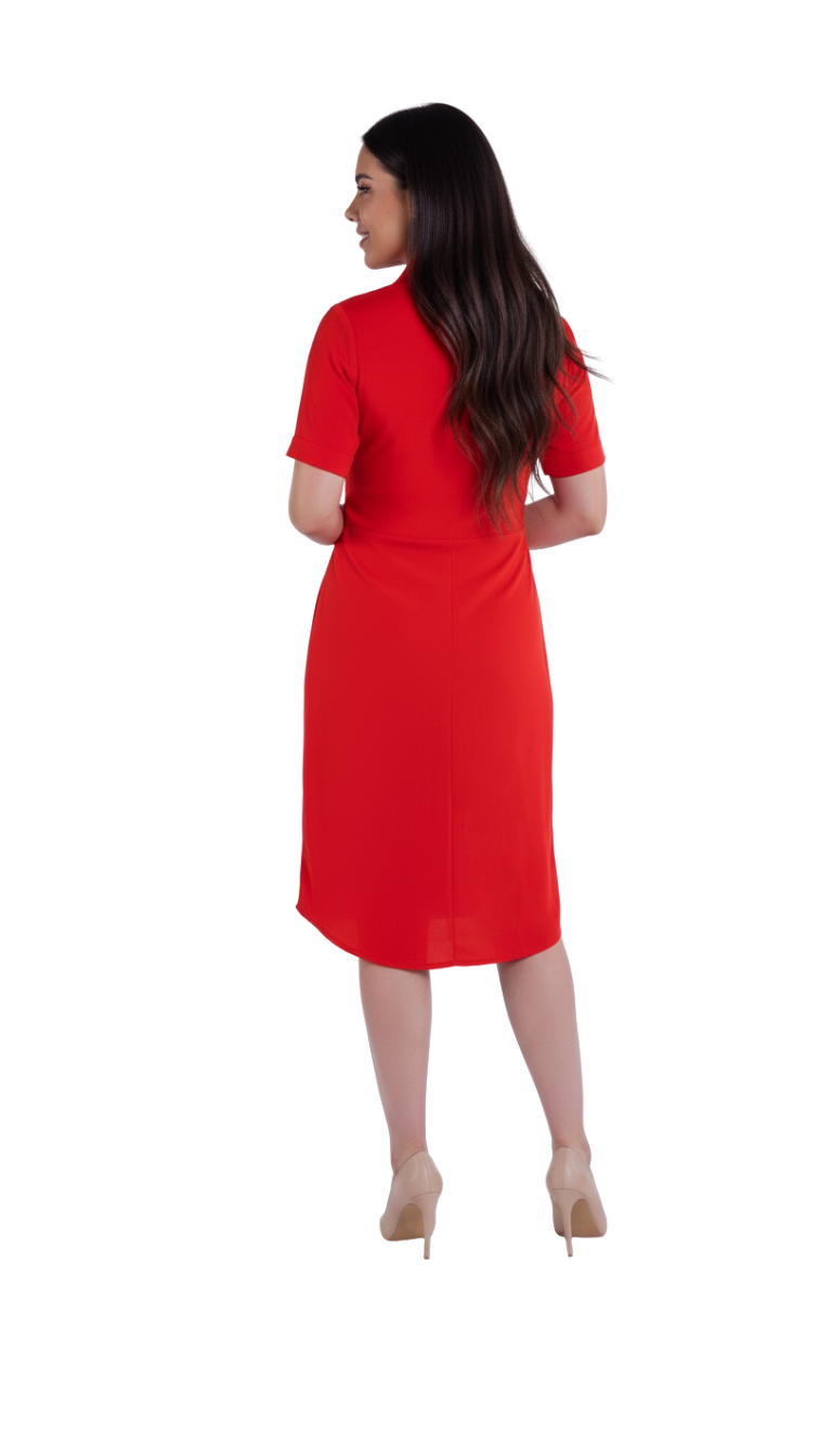Vestido rojo con cuello sport abotonado largo a la rodilla