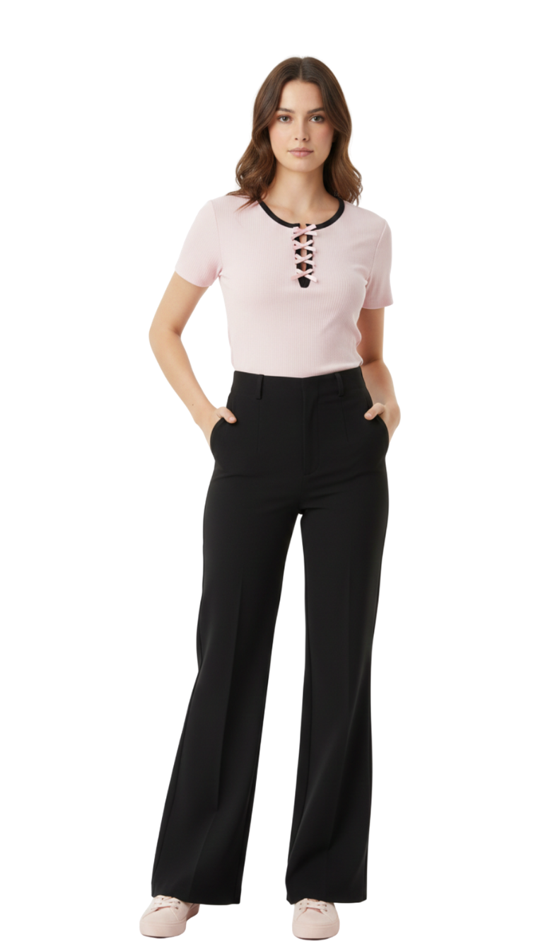 Blusa rosa acanalada con detalle en escote