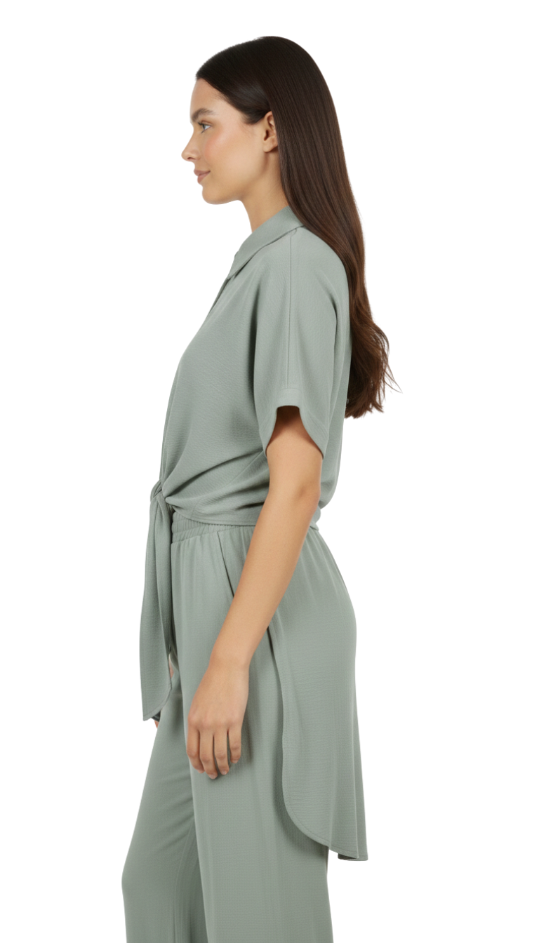 Conjunto de dos piezas de blusa con cola y pantalón