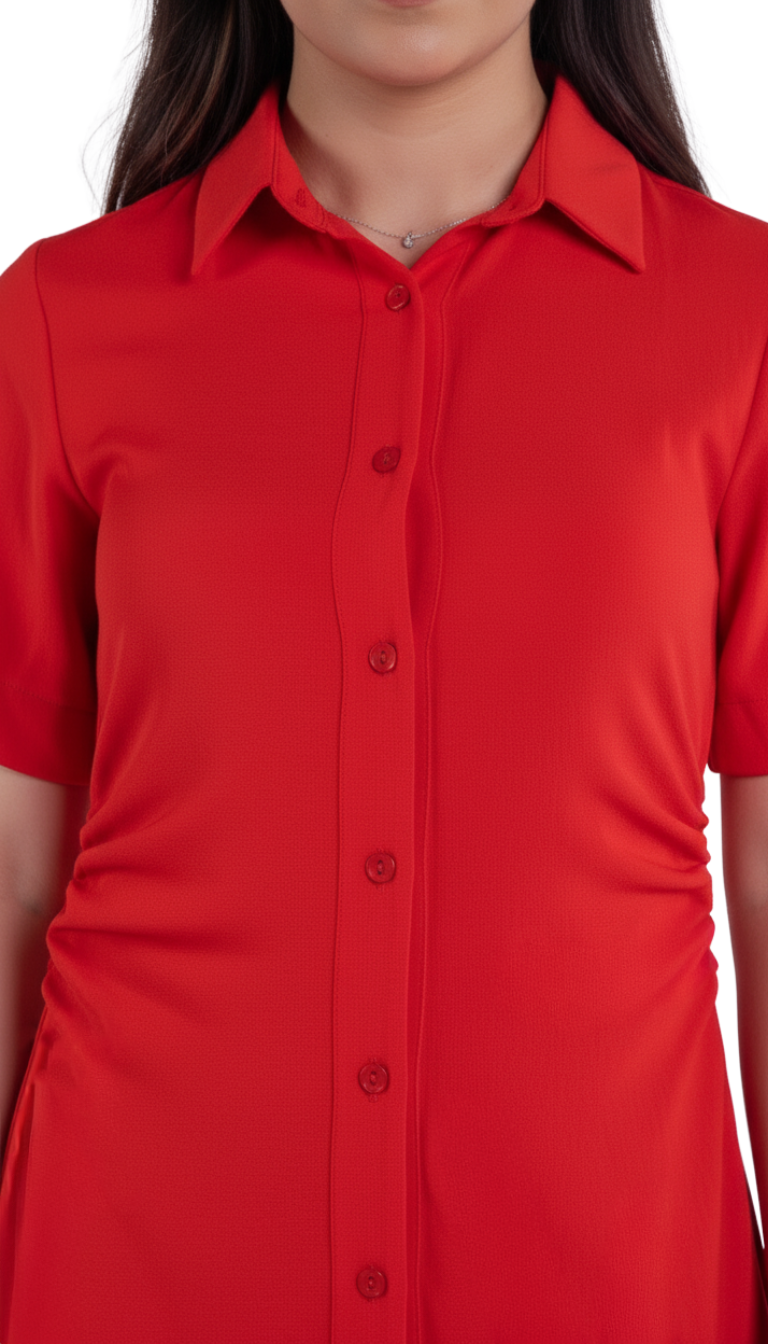 Vestido rojo con cuello sport abotonado largo a la rodilla