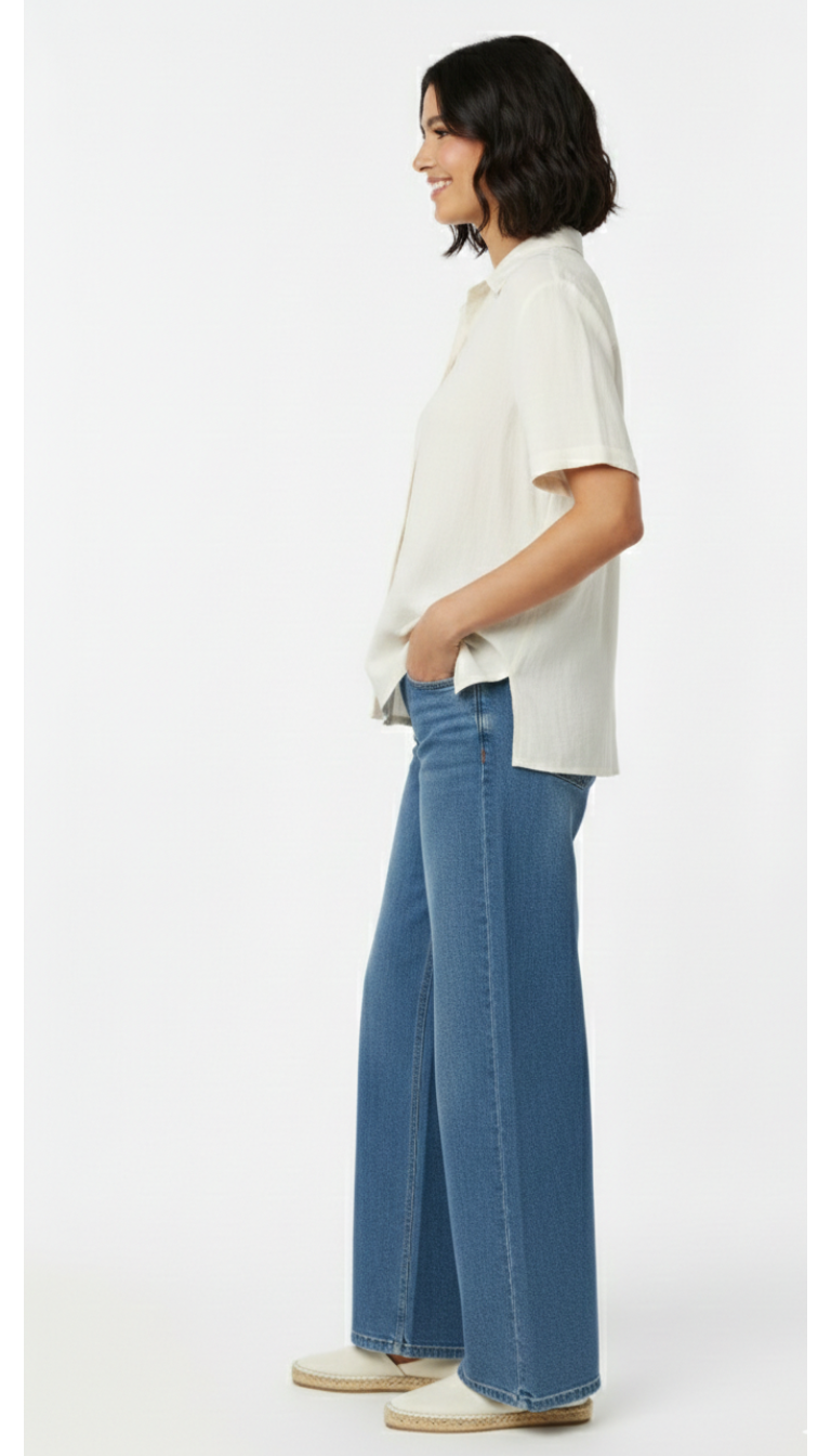 Camisa abotonada amplia de lino