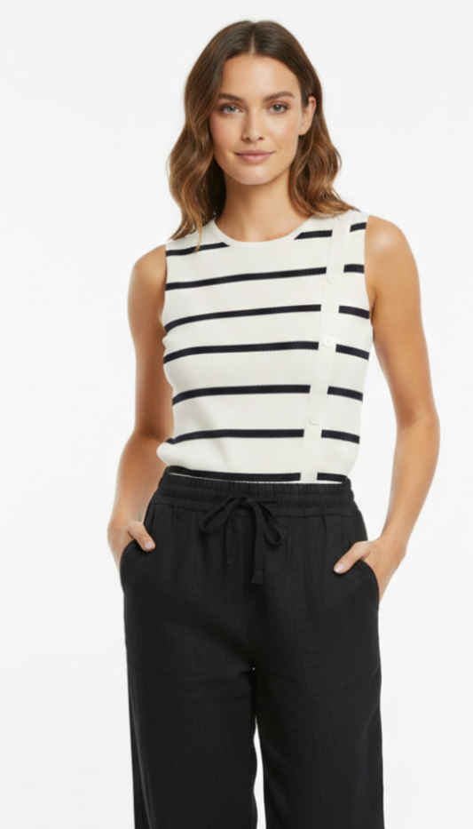 Blusa acanalada de rayas con botones decorativos