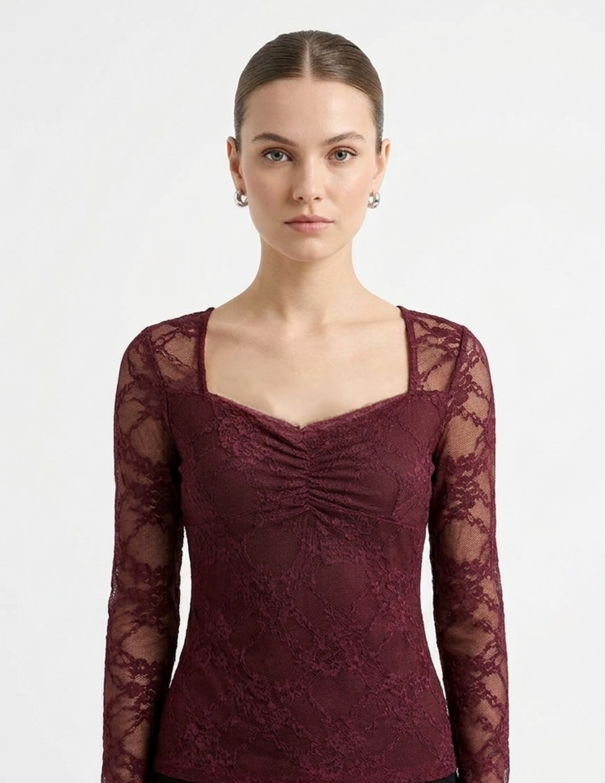 Blusa tipo mesh con plisado en pecho escote en espalda