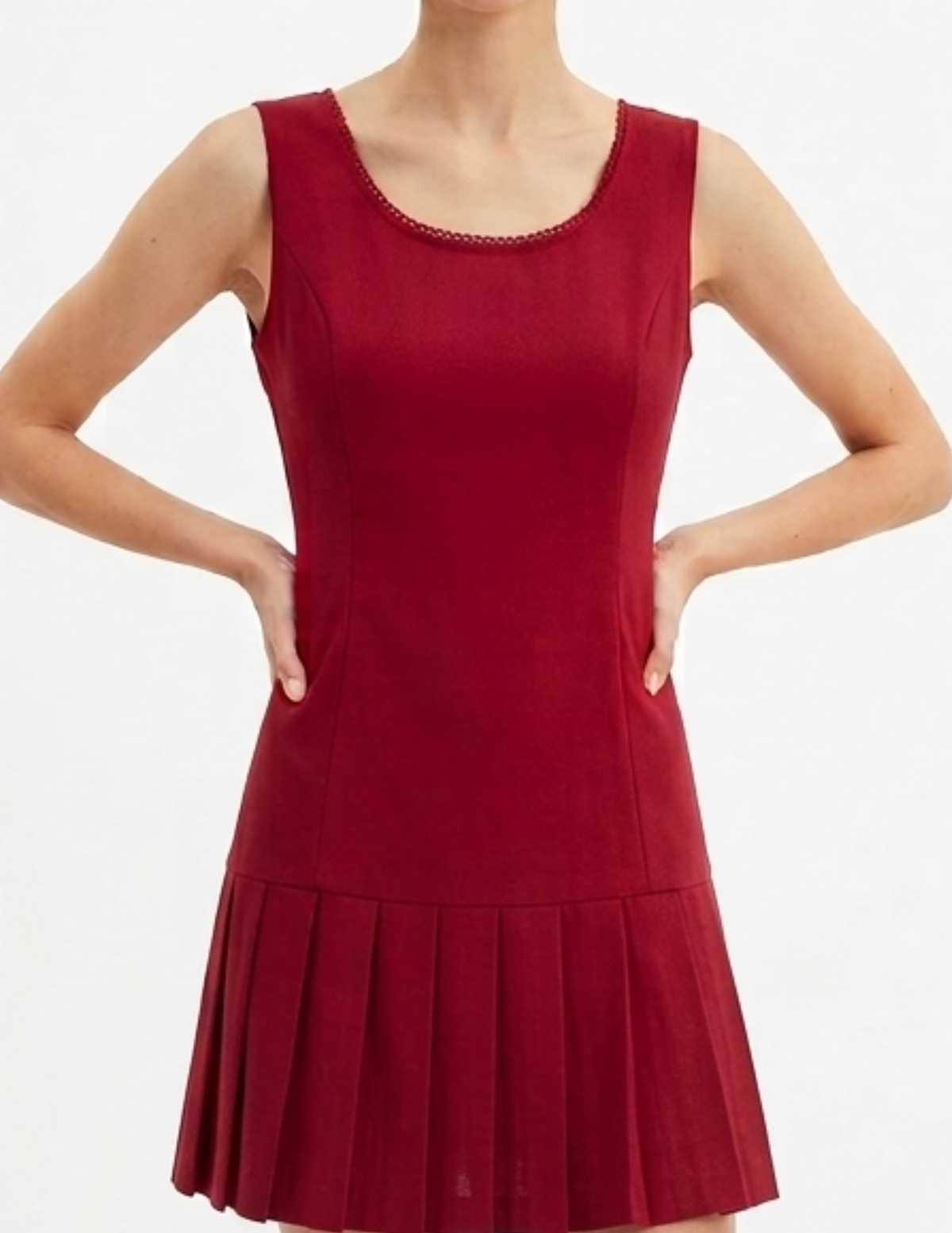 Vestido rojo co falda tableada