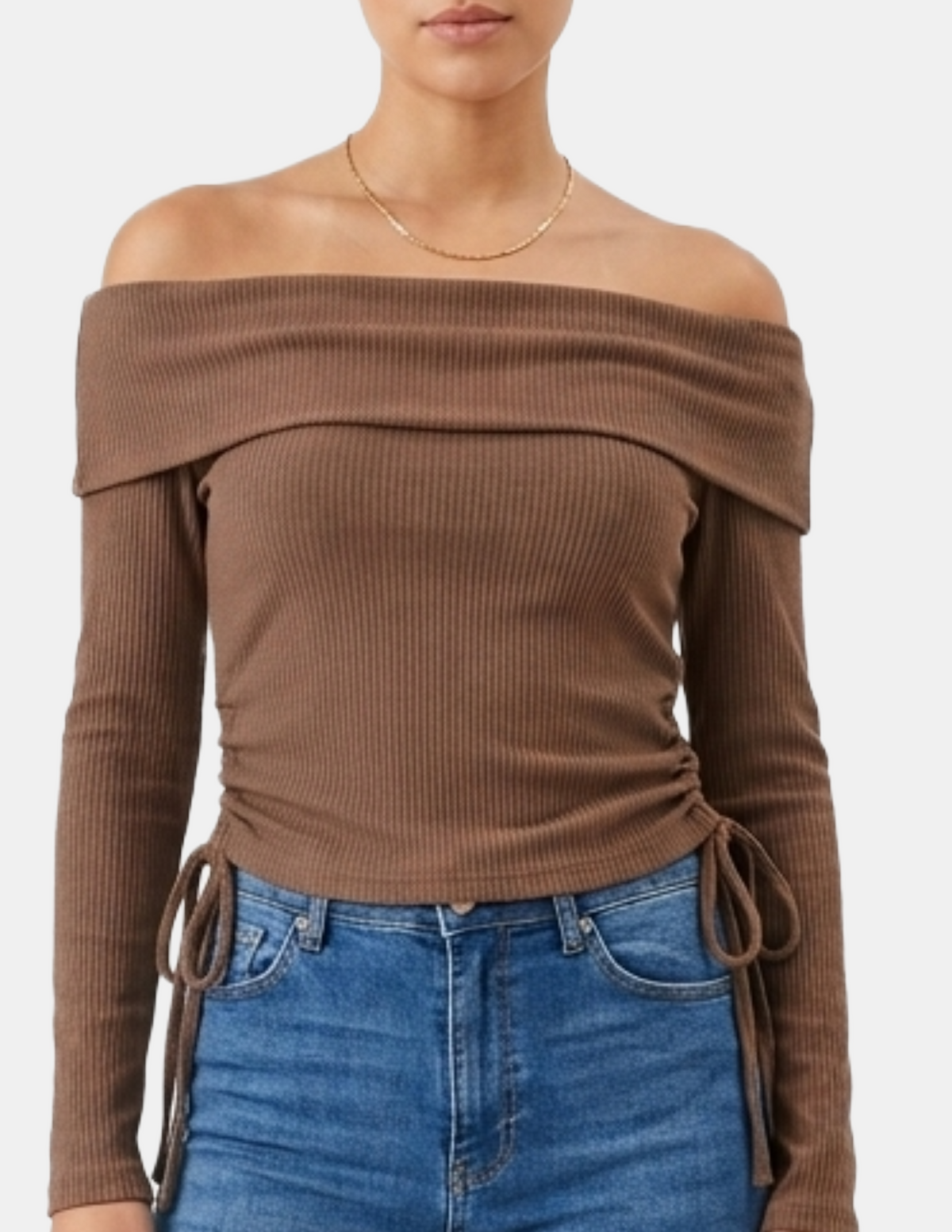 Blusa acanalada cafe con hombro descubierto