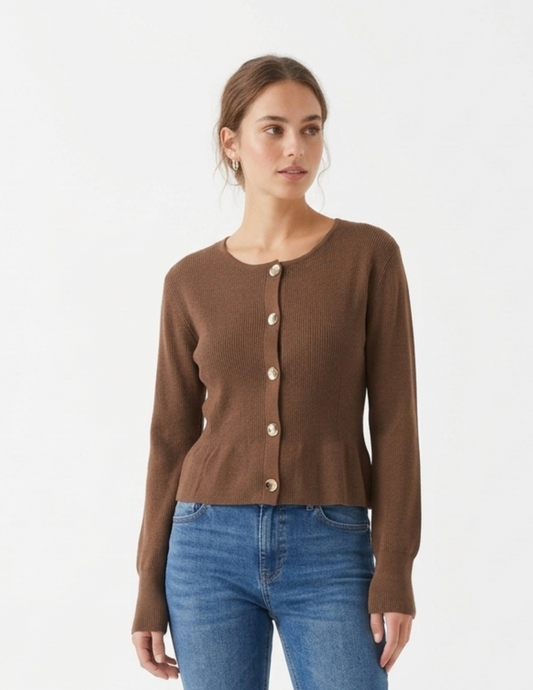 Blusa cafe acanalada abotonada