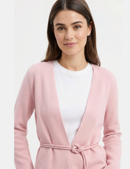 Suéter rosa acanalado con cinto