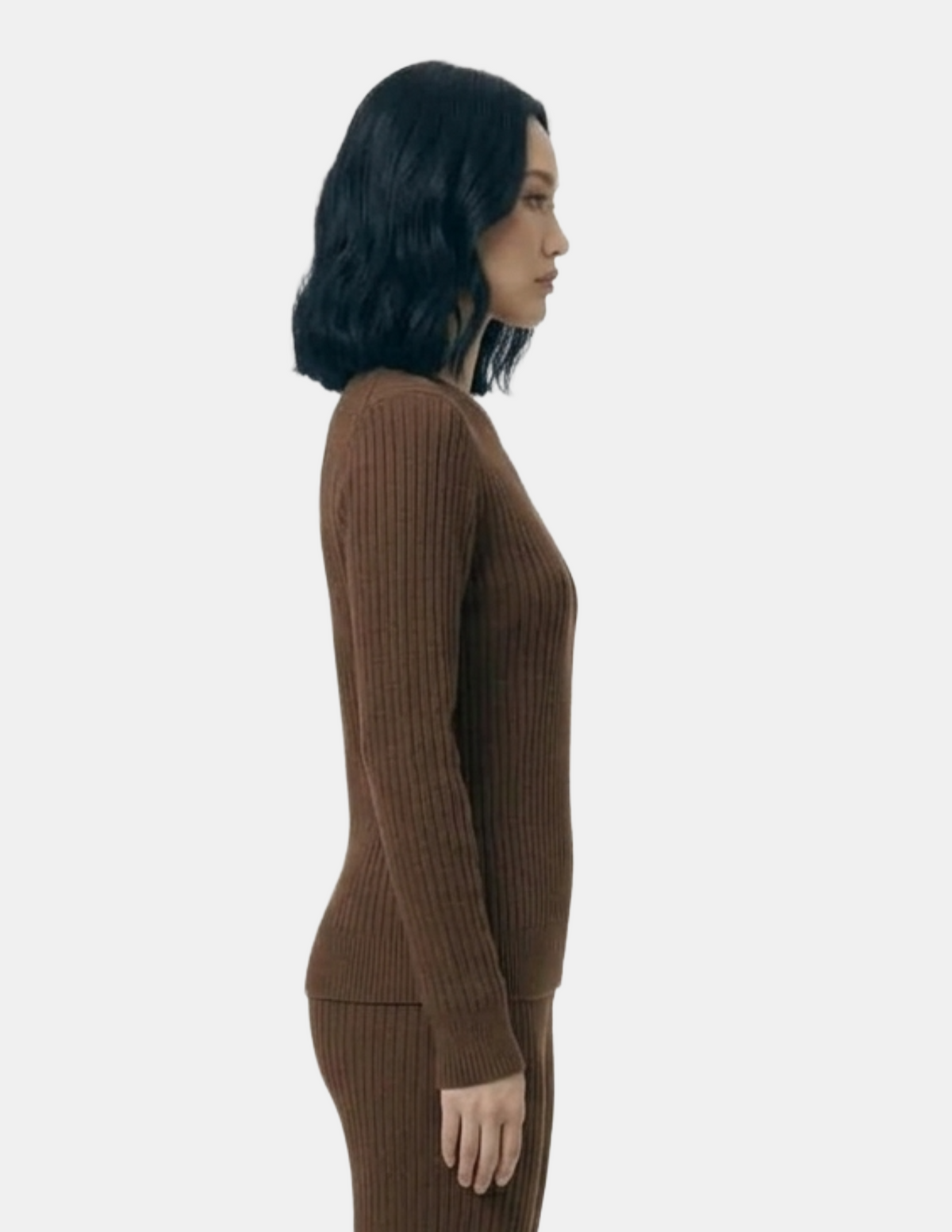 Conjunto cafe con suéter acanalado cuello redondo y pantalonera