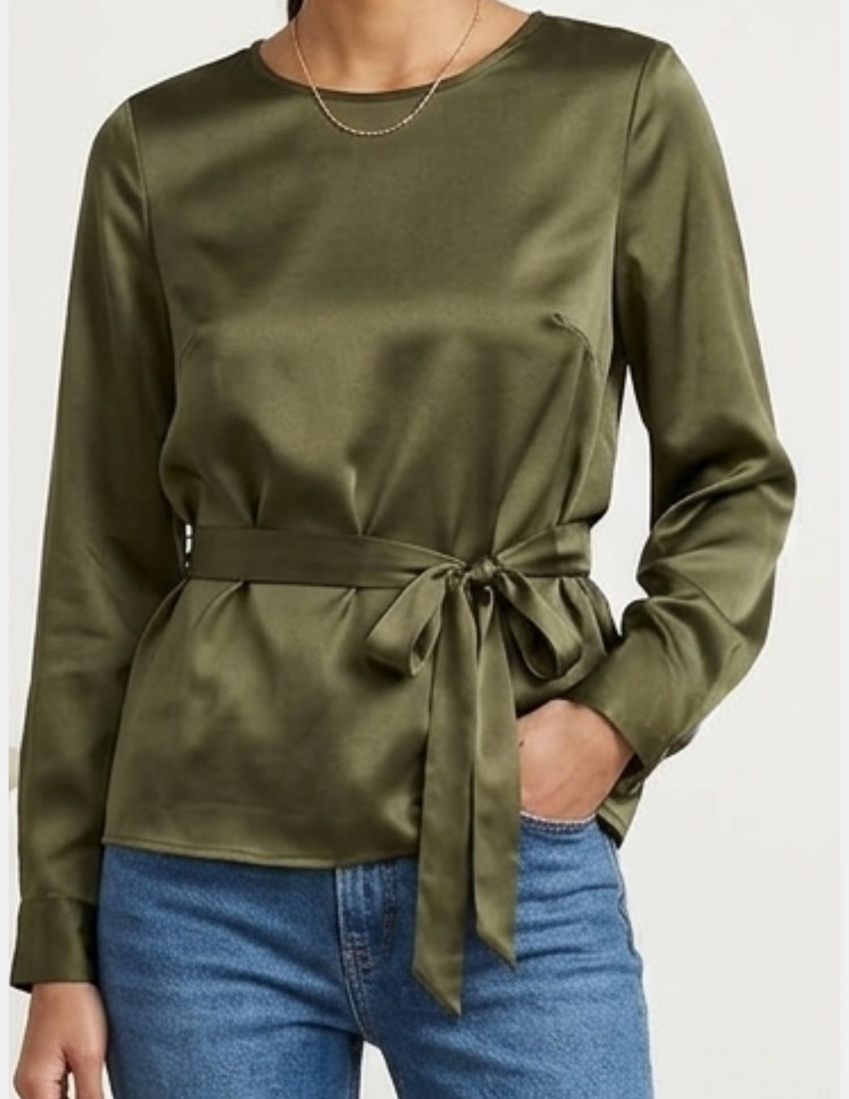 Blusa verde satinada manga larga