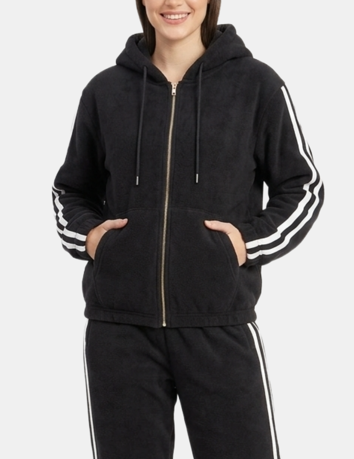 Conjunto negro deportivo con franjas