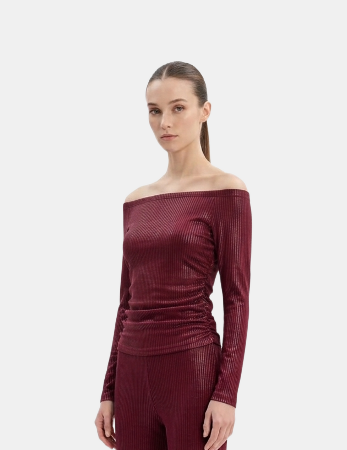 Conjunto acanalado satinado de blusa plisada y pantalón