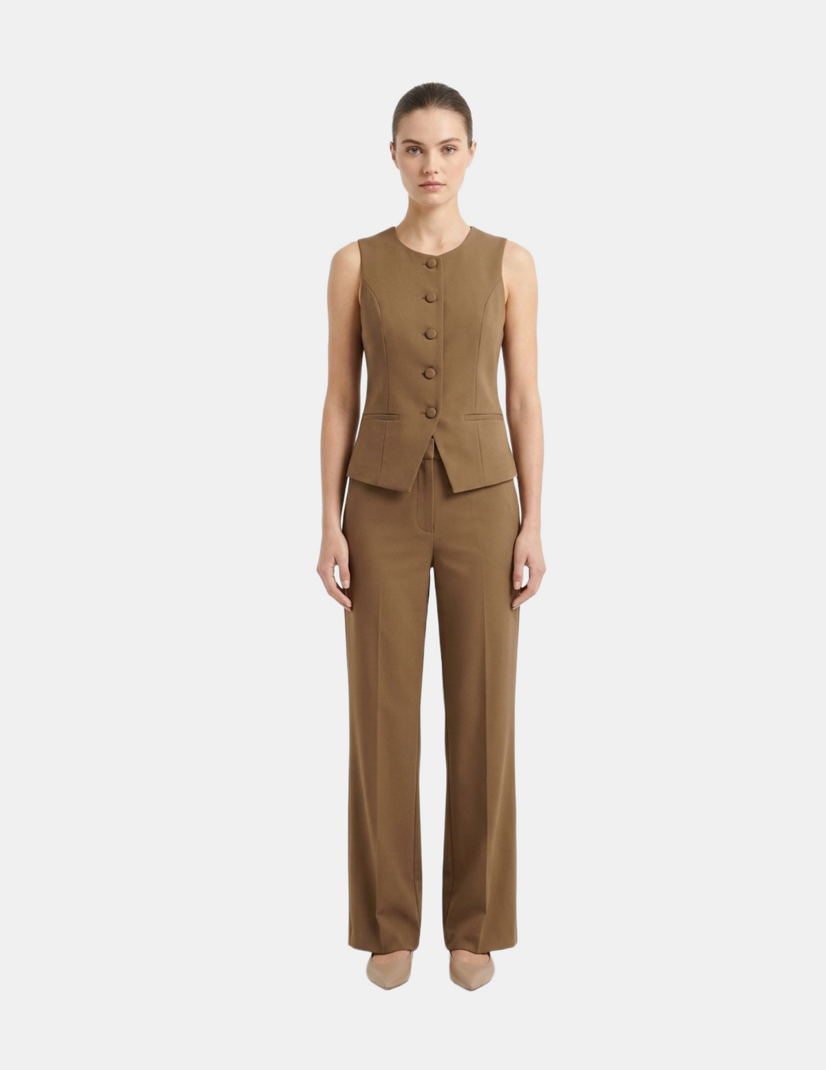 Conjunto de chaleco y pantalón cafe