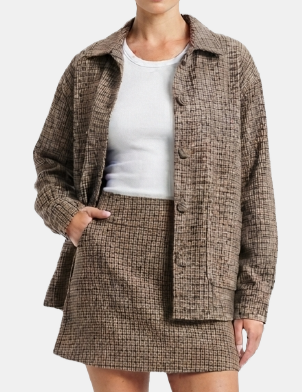 Conjunto cuadriculado de chaqueta y falda