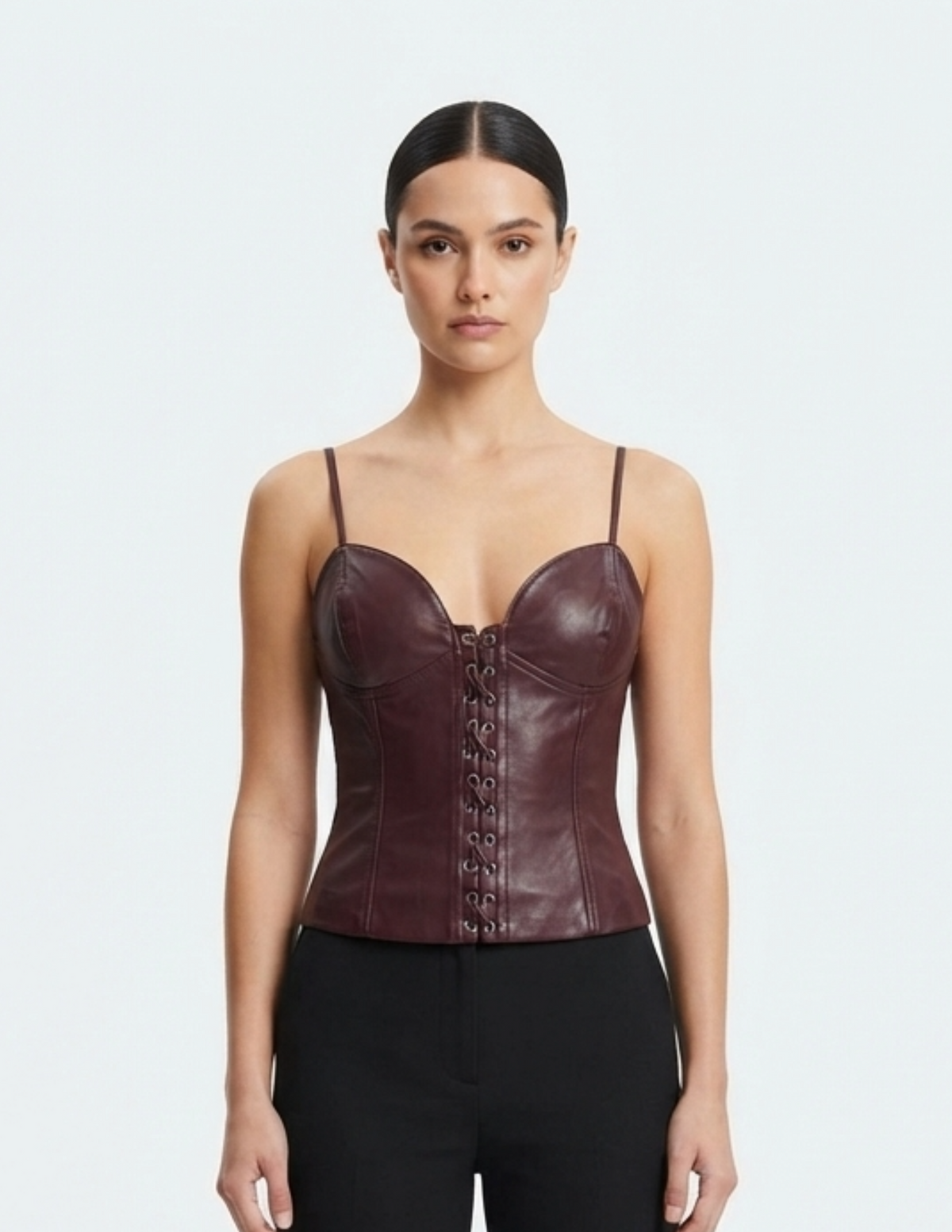 Blusa de vinil estilo corset color vino