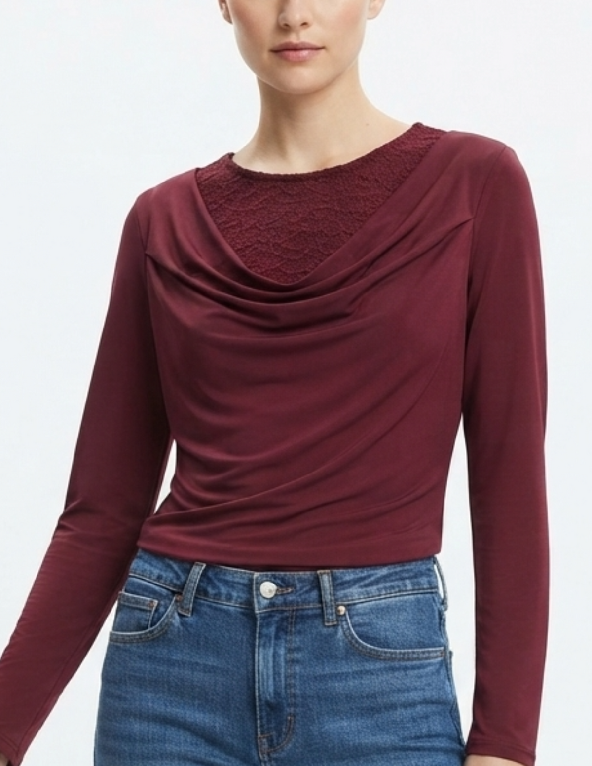 Blusa guinda manga larga con detalle de encaje